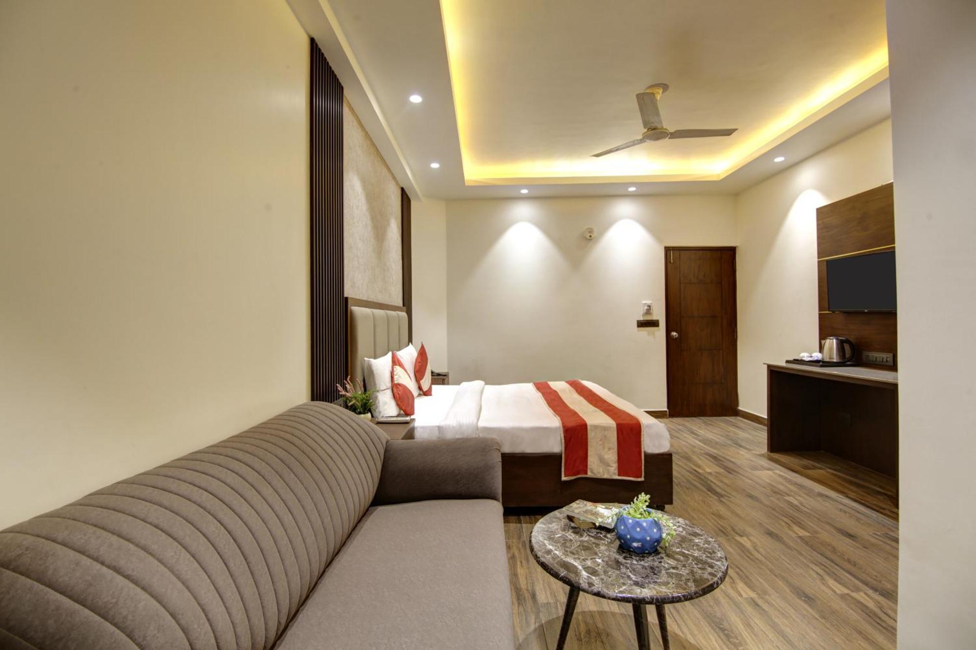 Hotel Kashish Plaza - 5 Mins From Metro Station Делі Екстер'єр фото