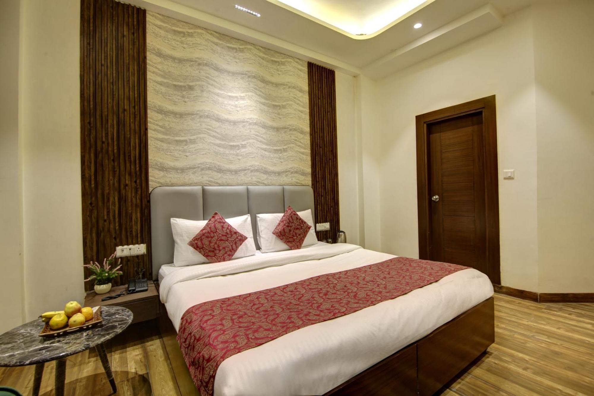 Hotel Kashish Plaza - 5 Mins From Metro Station Делі Екстер'єр фото