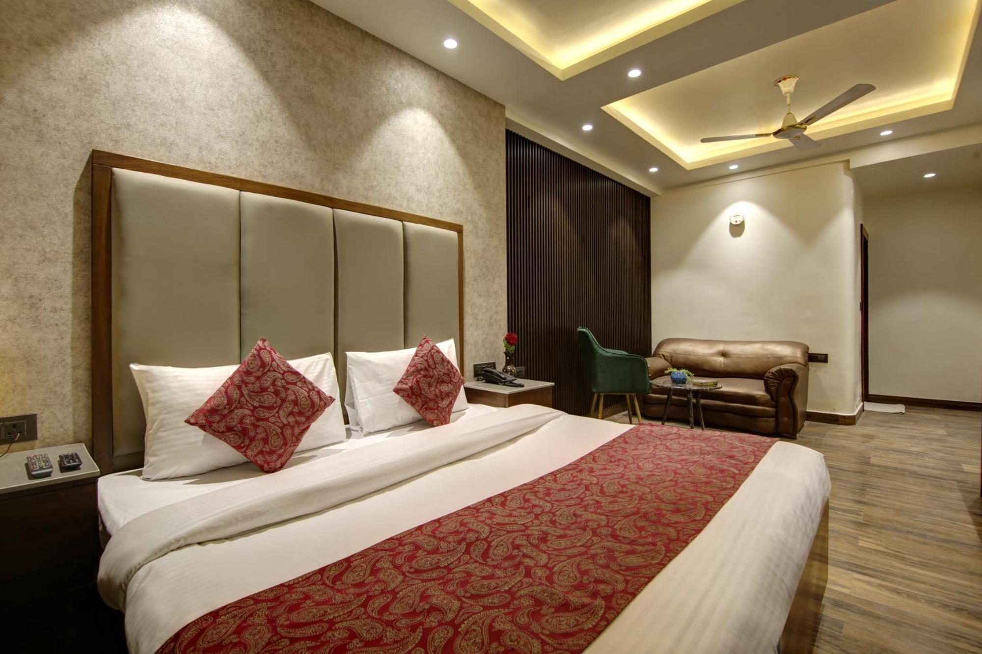 Hotel Kashish Plaza - 5 Mins From Metro Station Делі Екстер'єр фото