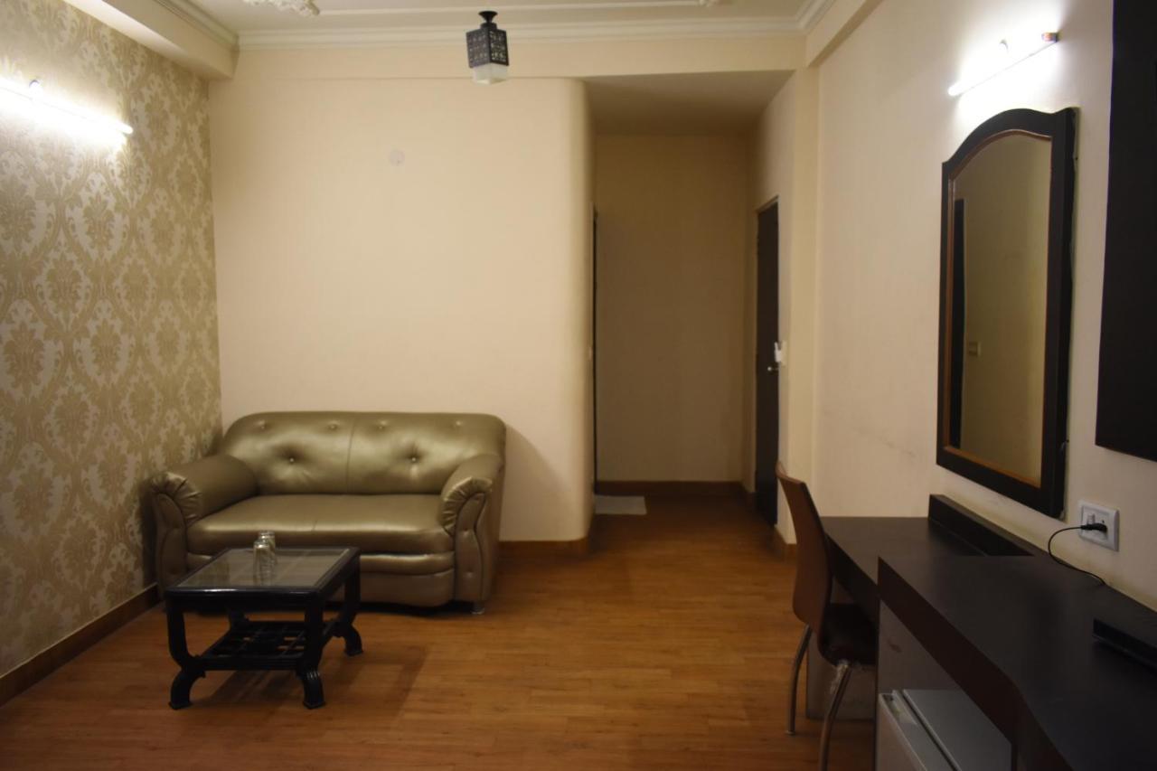 Hotel Kashish Plaza - 5 Mins From Metro Station Делі Екстер'єр фото